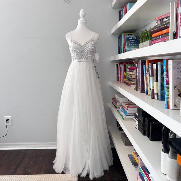 TLC Say Yes To The prom White Gown with Beaded Details size 1 - Picture 3 of 15